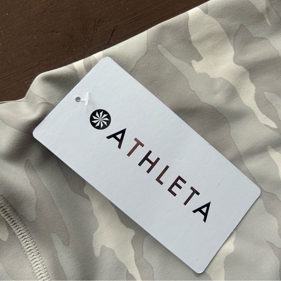 NWT Athleta Elation Camo 7/8 Tight Women's Gray Camouflage Size 3x - Picture 3 of 5